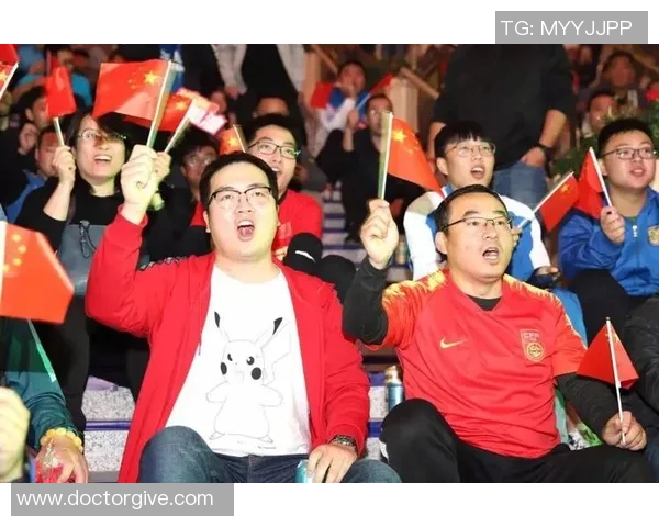 苏宁对阵钢巴日本球迷热情支持展现足球文化魅力