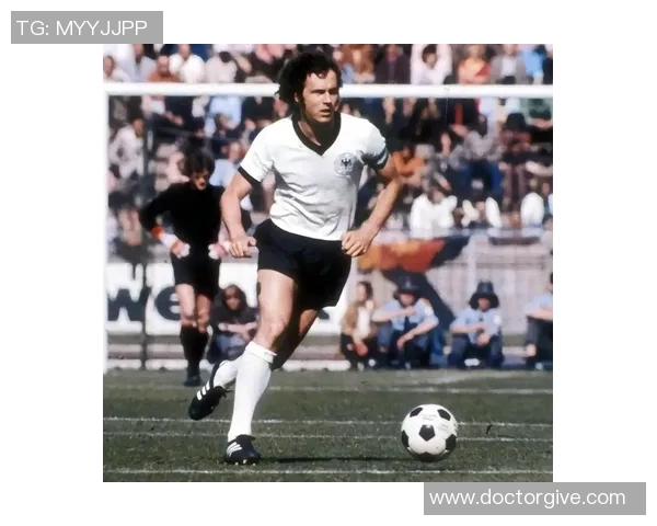 德国足球顶级球星全方位排名解析 德国足坛现状与历史对比